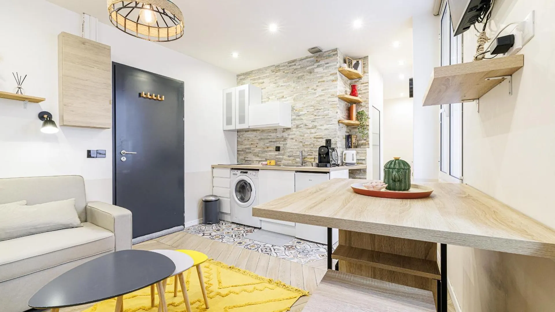 Ultra Central 1 Bdr - Ac Nice Apartment