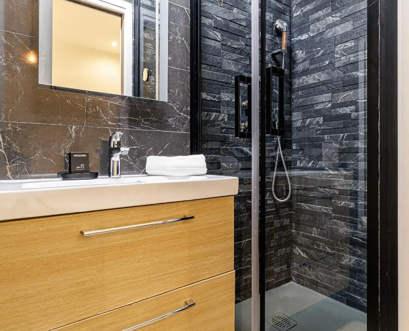 Ultra Central 1 Bdr - Ac Nice Apartmán